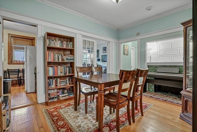 Photo - 10 Radcliffe Rd Unit 1