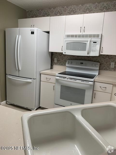 Building Photo - 800 Ironwood Dr Unit 834 Rental