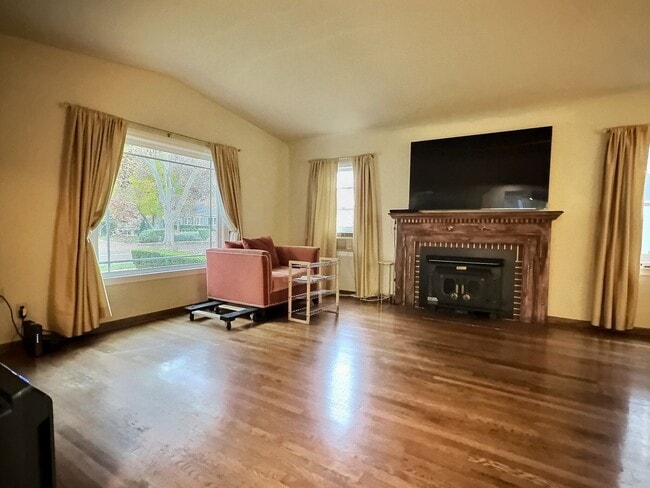 Photo - 3BD/2BA Classic Charming Home in Desirable Willow Glen