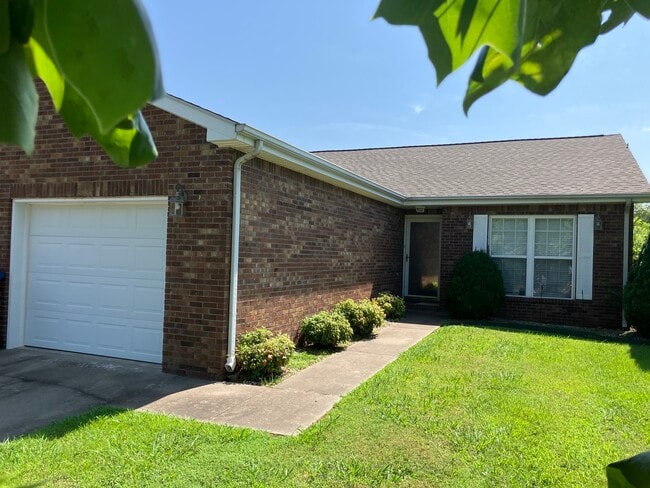 Building Photo - 905 Bagwell Dr Unit 905B Bagwell Drive Rental