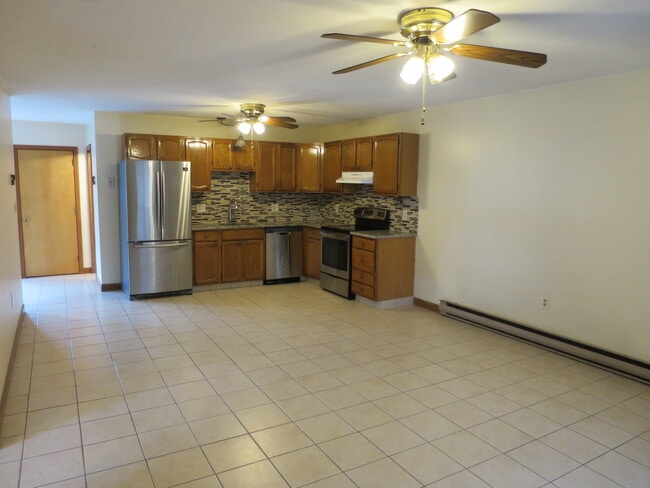 Photo - 45 Winchester St Unit 1