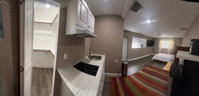 Photo - 880 NW 72nd Ter