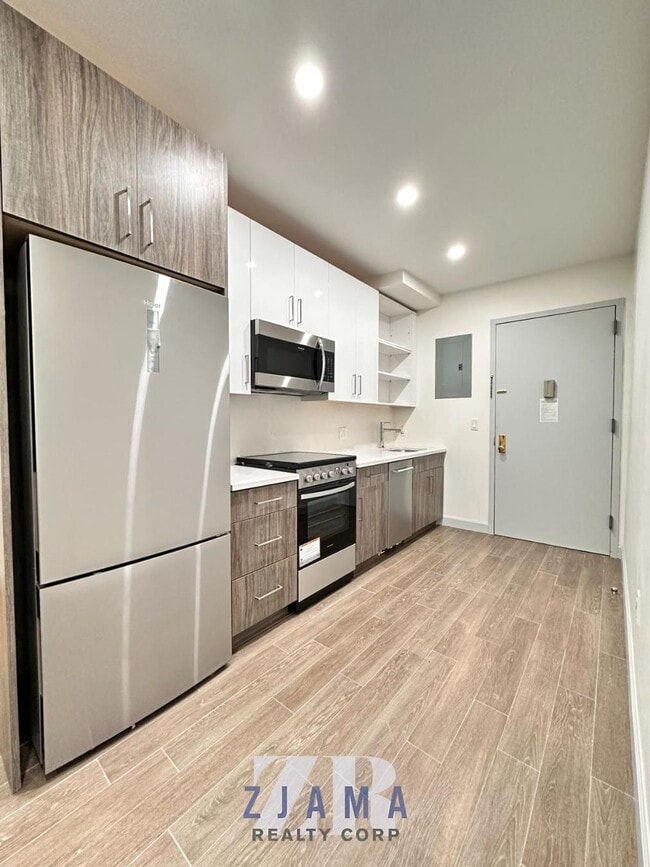 Photo - 64 W 107th St Apartamento Unidad D