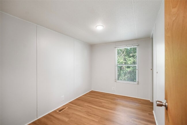 Building Photo - 71 Rd 5221