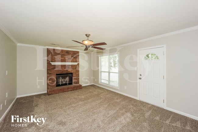 Photo - 42 Treetop Ln