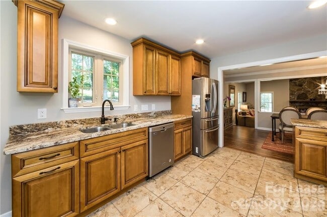 Photo - 8511 Viking Dr