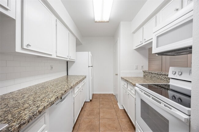 Photo - 3131 Cummins St Unit 3