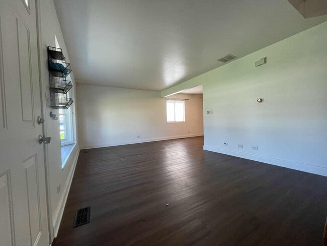 Photo - 211 E Oneida Ave