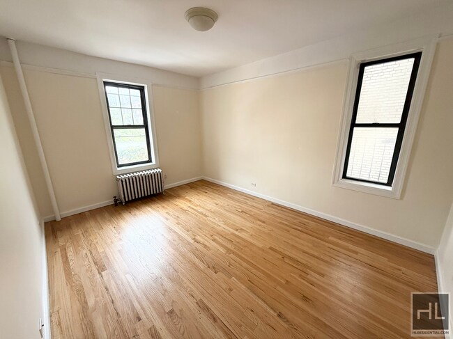 Photo - West 10th Street Unidad 4E