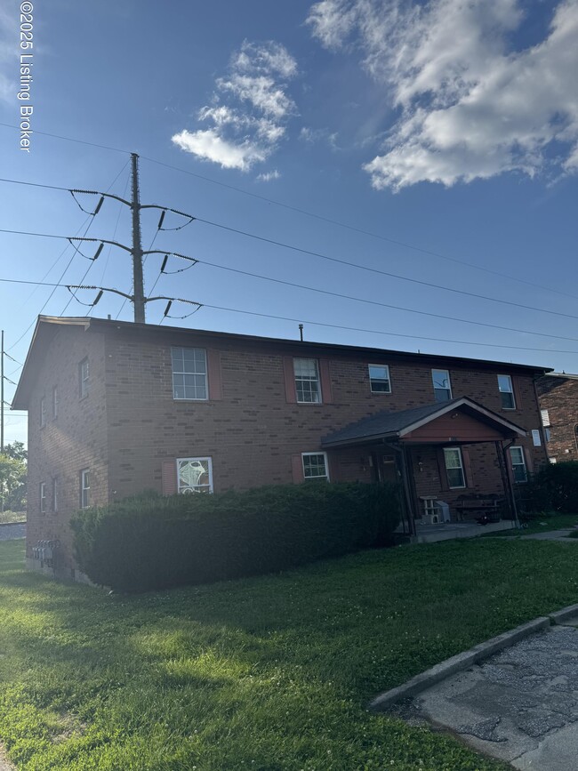 Building Photo - 10318 Greentree Ln Rental