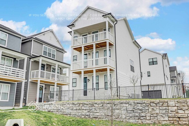 Photo - 647 Vernon Ave