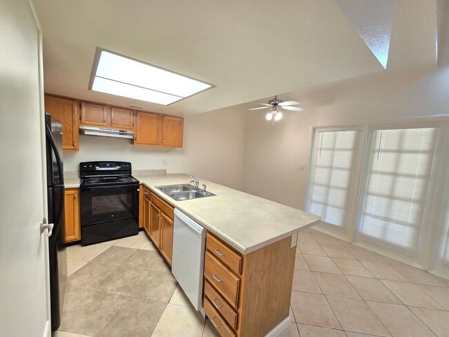 Photo - 1 Bed 1 Bath Spacious Apartment Unit 3006