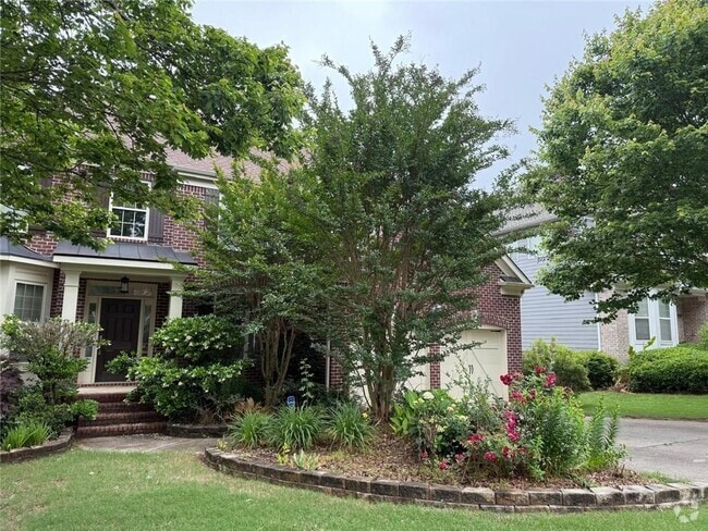 Building Photo - 1880 Manor View Rental
