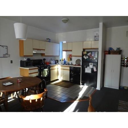 Building Photo - 30 S Huntington Ave Unit 3