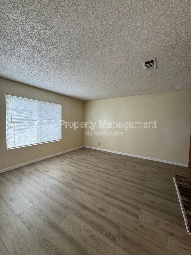 Photo - 1221 Pine Creek Wy Unit Apt G