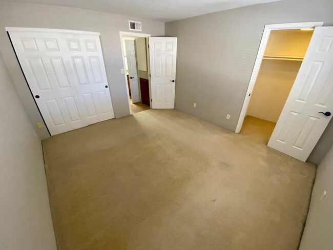Photo - Spacious Upgraded One Bedroom Condo in Scottsdale