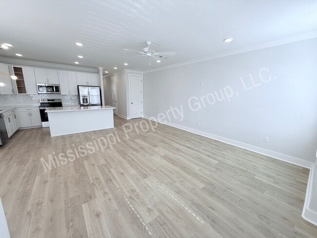 Photo - 3BD/3.5BA - END UNIT @ THE RESERVE
