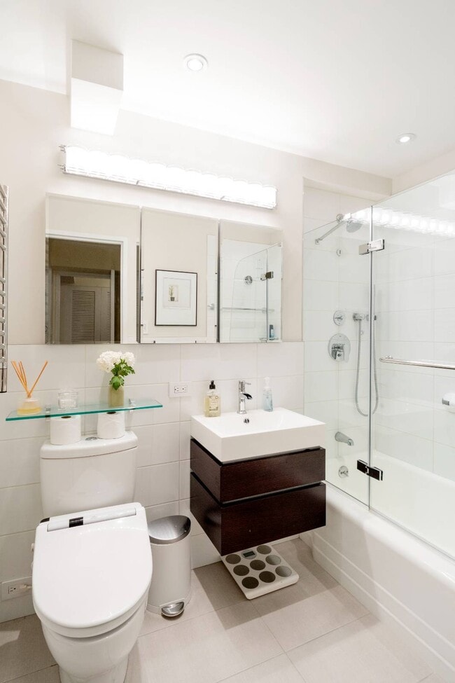 Photo - 100 W 57th St Unit 12-G