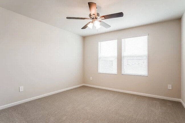 Photo - 620 White Birch Ln