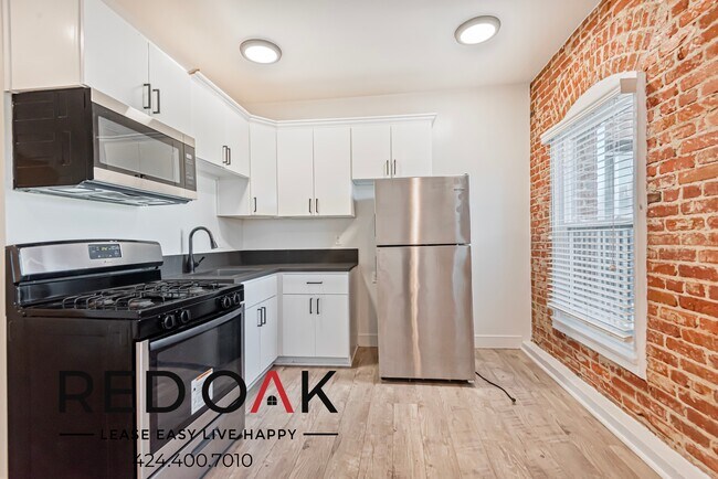 Photo - 3048 W 12th St Unit 10