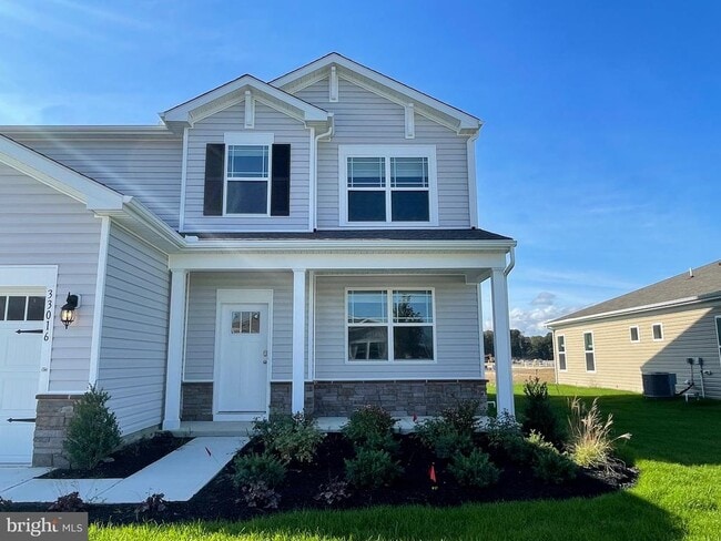 Photo - 33016 Blue Iris Rd