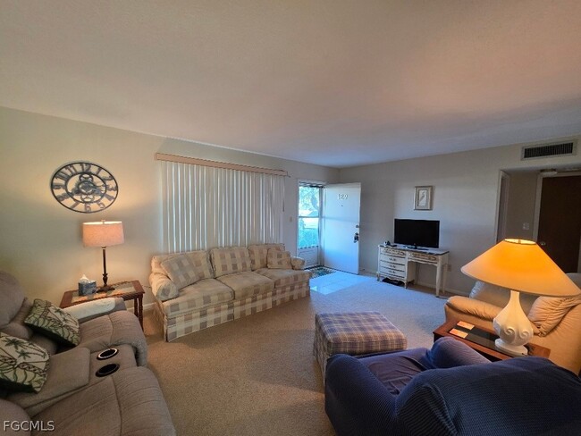 Photo - 335 Joel Blvd Unit 129