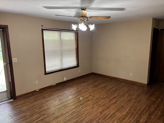 307 N Central St Unit 1