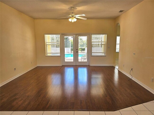 Photo - 165 Frontier Dr House