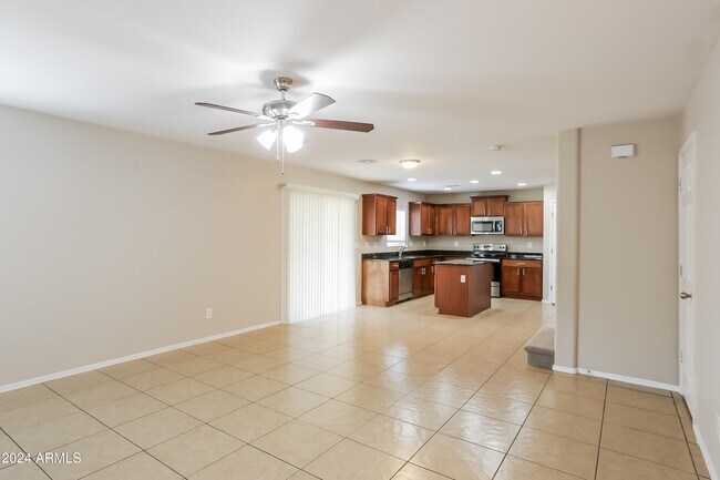 Photo - 28420 N Epidote Dr House