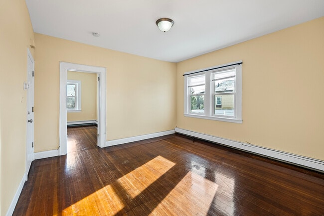 Photo - 393 Seymour Ave