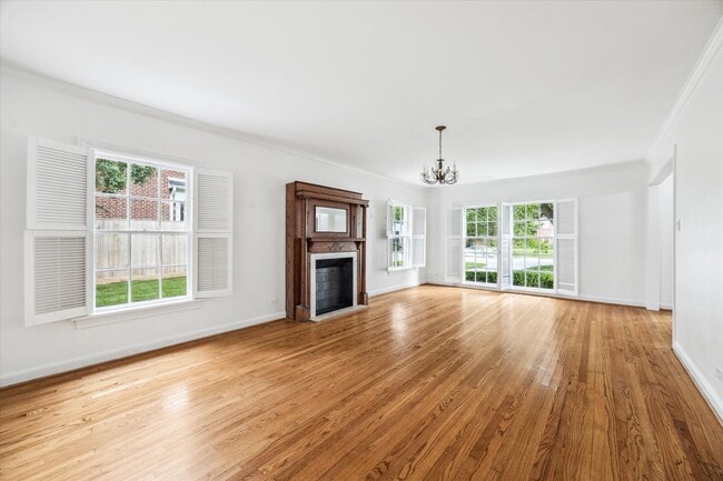 Photo - 3014 University Blvd