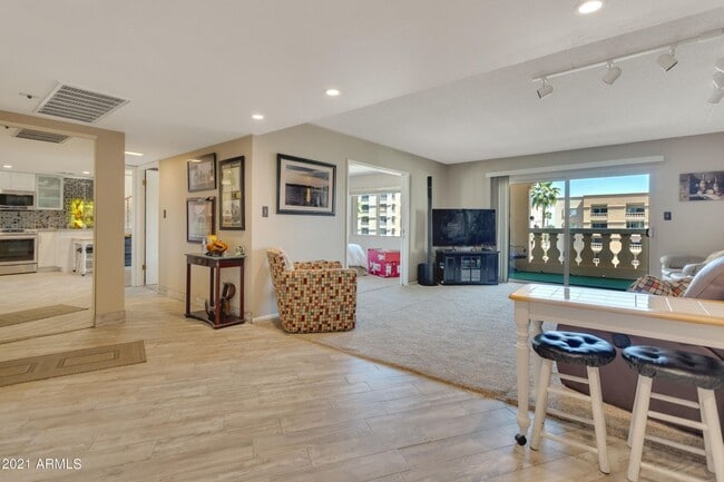 Photo - SCOTTSDALE SHADOWS LUXURY CONDO WITH AC, WATER INCLUDED AND 9 HOLE GOLF Unit 504