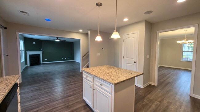 Photo - 147 Niblick Dr