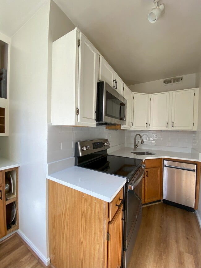 Photo - 1745 N Troy St Unit 435