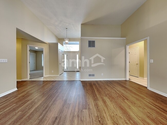 Photo - 1030 Justin Ridge Way