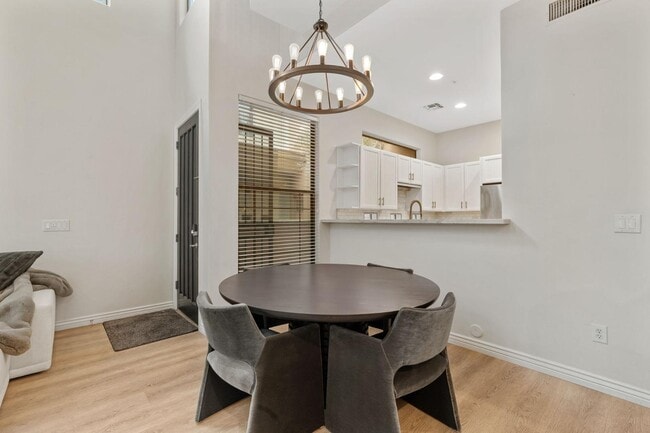 Photo - 14450 N Thompson Peak Pkwy