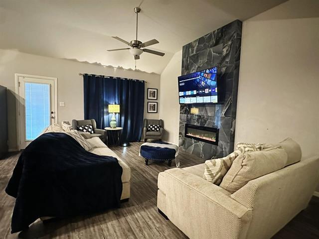 Photo - 5913 Pensby Dr