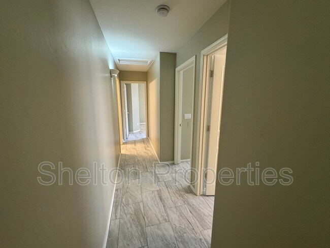 Photo - 16725 W Washington St