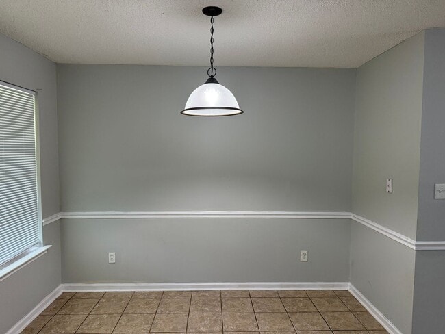 Photo - 2510 Barnesdale Wy Unidad #7