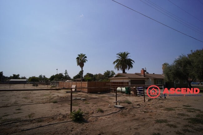 Photo - 3 Bed / 2 Bath Home on 2 Acres of Cattle L...