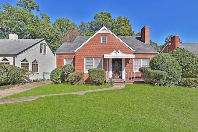 Photo - LOVELY 3/2 CASCADE HEIGHTS AREA