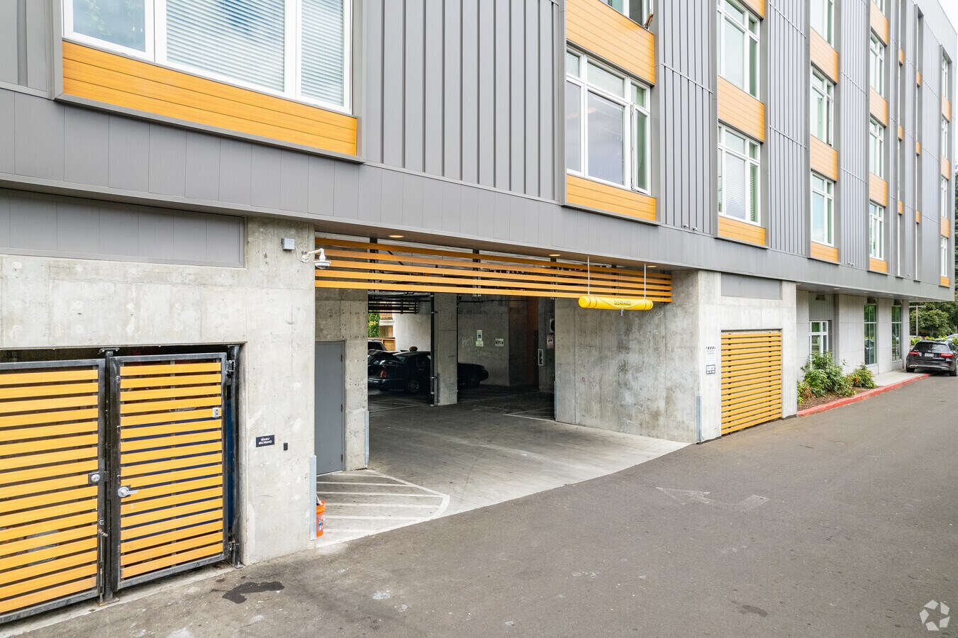 Photo - 105 Burnside Apartments