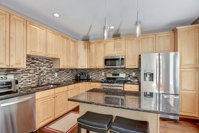 Photo - 594 Saint Andrews Pl Unit 594 Saint Andrews Pl.