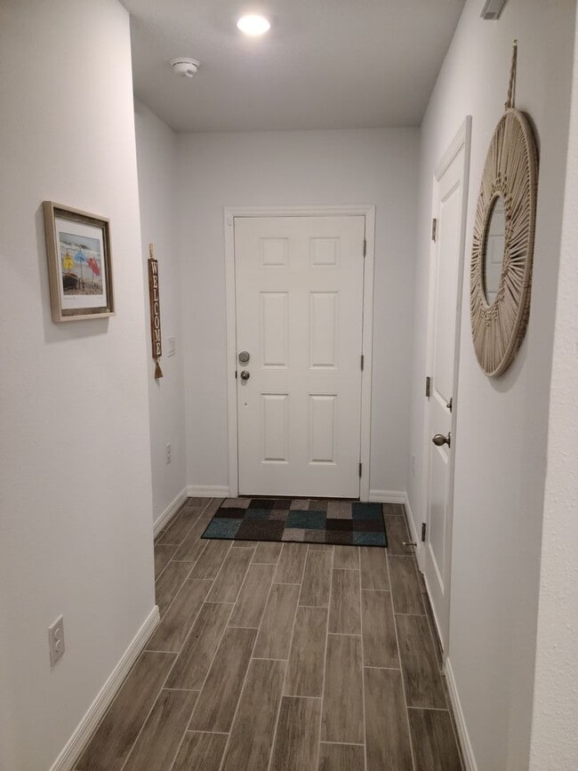 Photo - 8 Serenade Pl