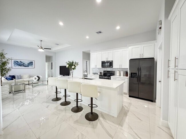 Photo - 363 SW Becker Rd