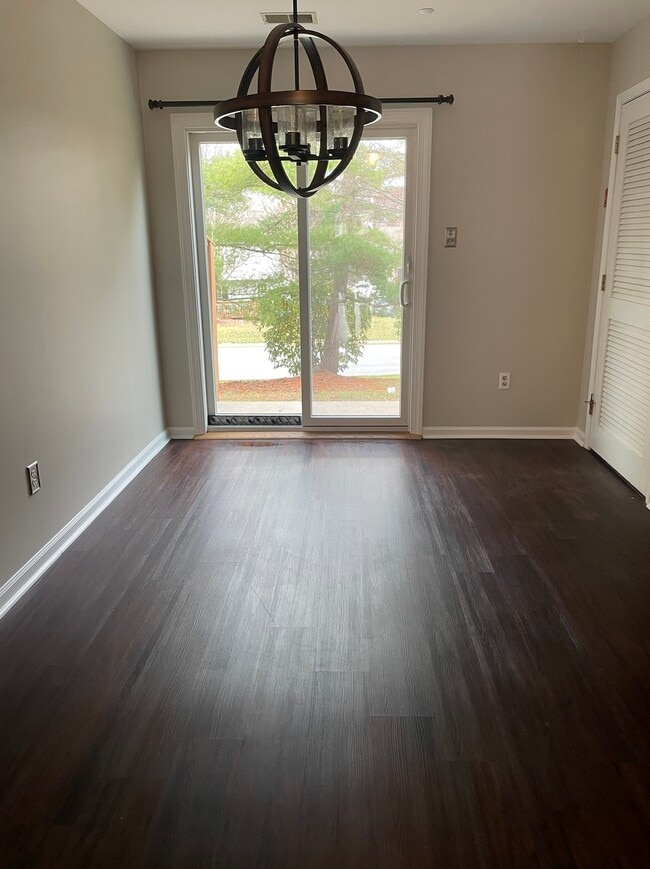 Photo - 696 Metro Ct