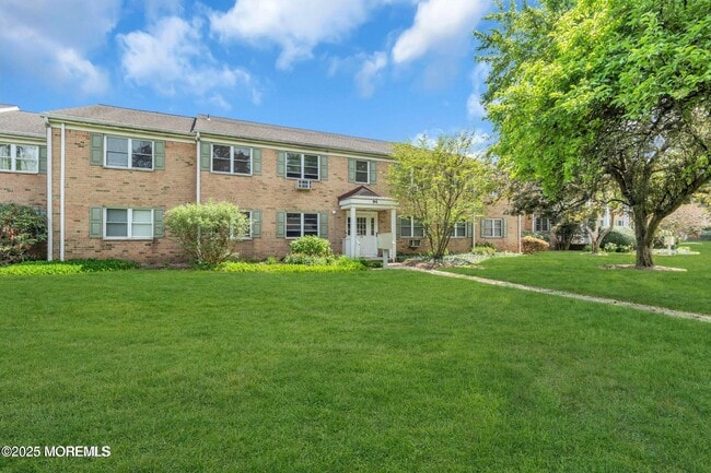 Building Photo - 94 Stonehurst Blvd Unit G Rental