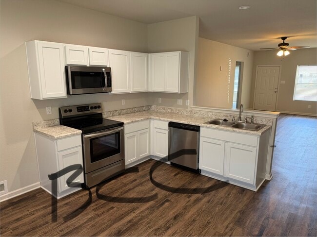 110 Sunland Dr