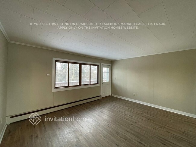 Photo - 3085 Upper 76th St E