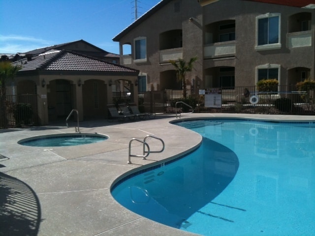 Photo - 2305 W Horizon Ridge Pkwy